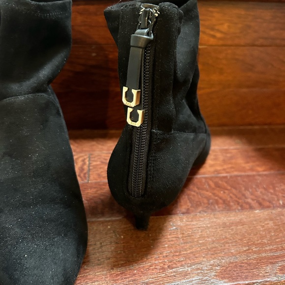 Cole Haan Womens Booties Harlow Black Stretch Microsuede Size 6 - Picture 2 of 3